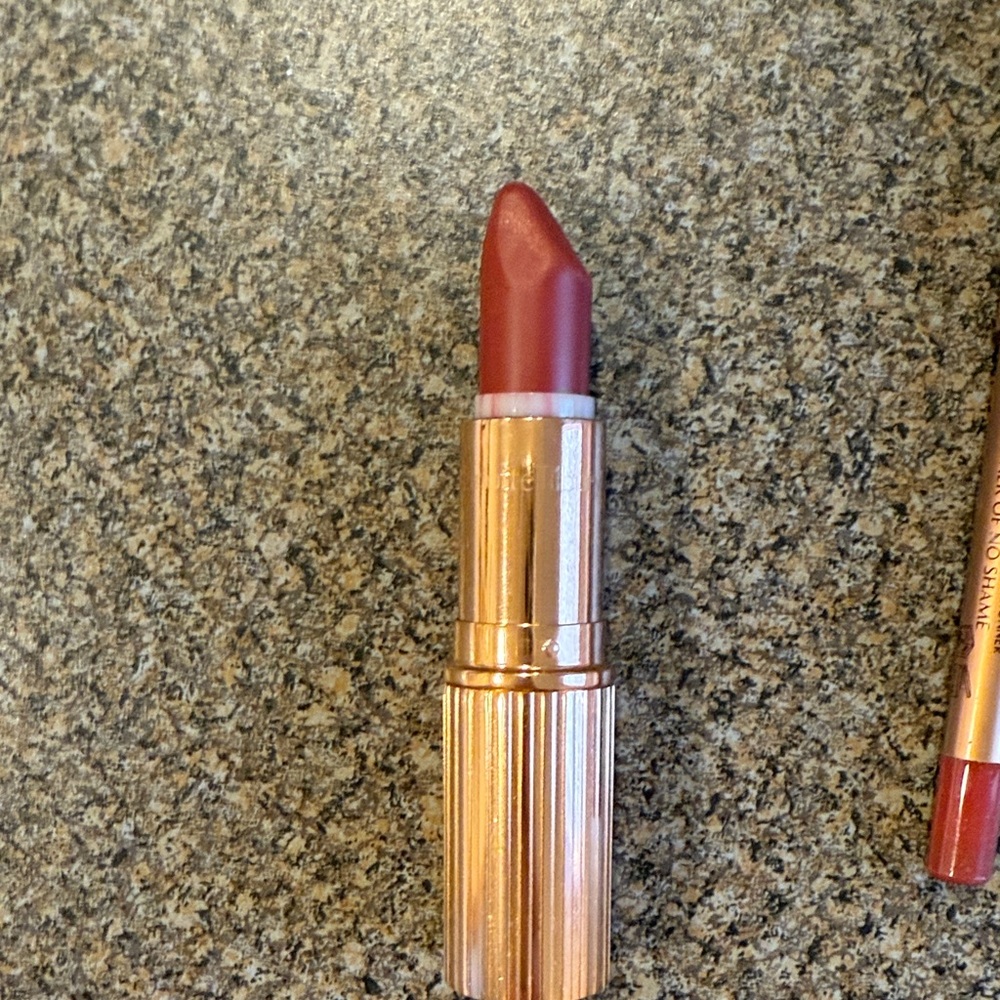 Charlotte Tilbury Gold Lipstick and Deep Red Liner - Picture 3 of 3